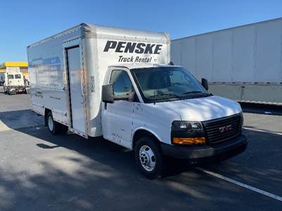 GMC G33903 Box Truck - 401HP, 6 Speed Automatic, Roll up Door