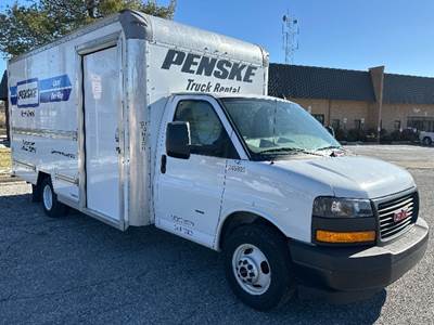 GMC G33903 Box Truck - 401HP, 6 Speed Automatic, Roll up Door