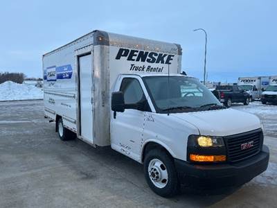 GMC G33903 Box Truck - 401HP, 6 Speed Automatic, Roll up Door