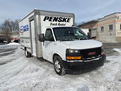 GMC G33903 Box Truck - 401HP, 6 Speed Automatic, Roll up Door
