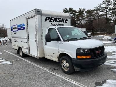 GMC G33903 Box Truck - 401HP, 6 Speed Automatic, Roll up Door