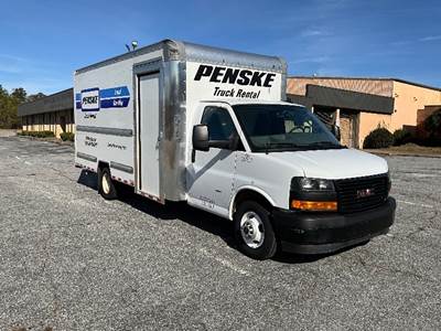 GMC G33903 Box Truck - 401HP, 6 Speed Automatic, Roll up Door