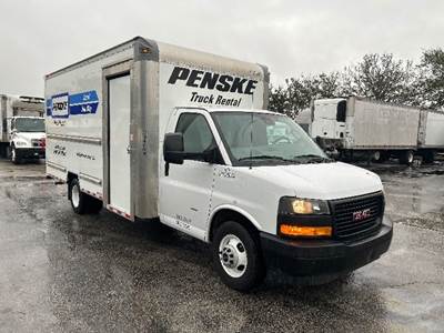 GMC G33903 Box Truck - 401HP, 6 Speed Automatic, Roll up Door