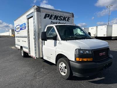 GMC G33903 Box Truck - 401HP, 6 Speed Automatic, Roll up Door