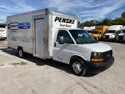 GMC G33903 Box Truck - 401HP, 6 Speed Automatic, Roll up Door