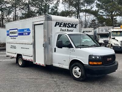 GMC G33903 Box Truck - 401HP, 6 Speed Automatic, Roll up Door