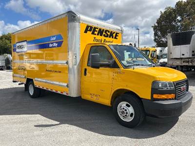 GMC G33903 Box Truck - 401HP, 6 Speed Automatic, Roll up Door