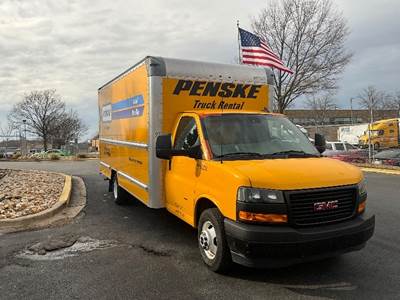 GMC G33903 Box Truck - 401HP, 6 Speed Automatic, Roll up Door