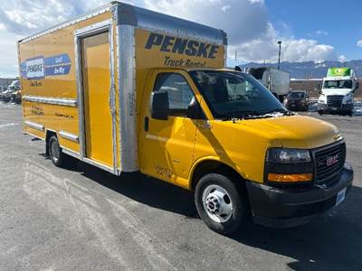 GMC G33903 Box Truck - 401HP, 6 Speed Automatic, Roll up Door