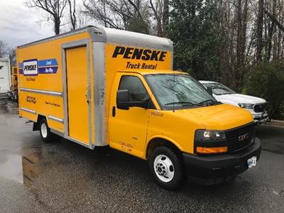 GMC G33903 Box Truck - 401HP, 6 Speed Automatic, Roll up Door