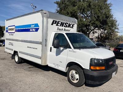 GMC G33903 Box Truck - 341HP, 6 Speed Automatic, Roll up Door