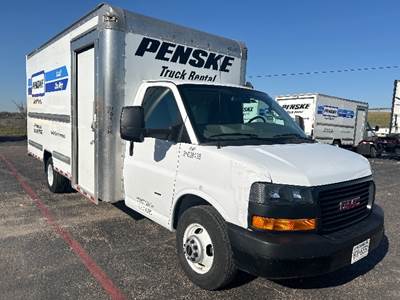 GMC G33903 Box Truck - 401HP, 6 Speed Automatic, Roll up Door