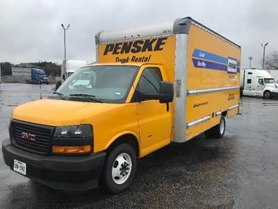 GMC G33903 Box Truck - 401HP, 6 Speed Automatic, Roll up Door