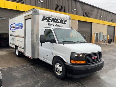 GMC G33903 Box Truck - 401HP, 6 Speed Automatic, Roll up Door