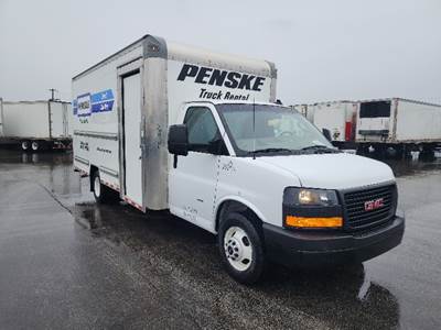 GMC G33903 Box Truck - 401HP, 6 Speed Automatic, Roll up Door