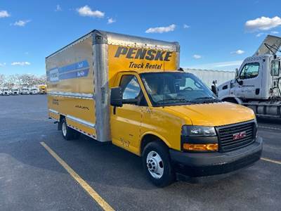 GMC G33903 16 ft Box Truck - 341HP, 6 Speed Automatic, Roll up Door