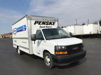 GMC G33903 Box Truck - 401HP, 6 Speed Automatic, Roll up Door