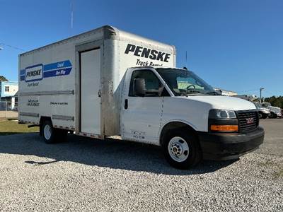 GMC G33903 Box Truck - 401HP, 6 Speed Automatic, Roll up Door