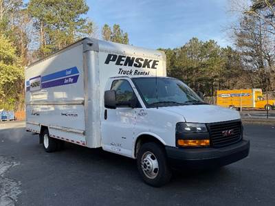 GMC G33903 Box Truck - 401HP, 6 Speed Automatic, Roll up Door