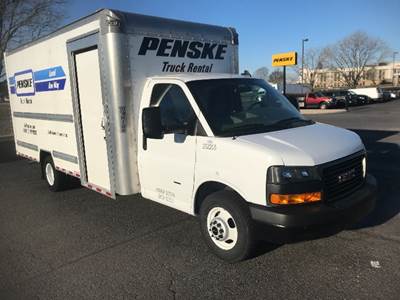 GMC G33903 Box Truck - 401HP, 6 Speed Automatic, Roll up Door