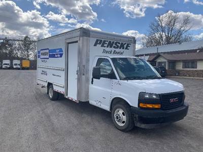 GMC G33903 Box Truck - 401HP, 6 Speed Automatic, Roll up Door