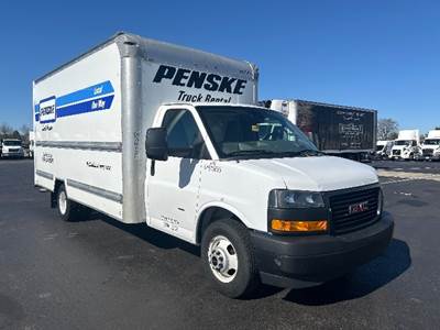 GMC G33903 Box Truck - 341HP, 6 Speed Automatic, Roll up Door