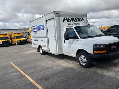 GMC G33903 Box Truck - 401HP, 6 Speed Automatic, Roll up Door