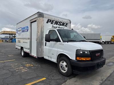 GMC G33903 Box Truck - 401HP, 6 Speed Automatic, Roll up Door