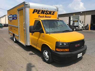 GMC G33903 Box Truck - 401HP, 6 Speed Automatic, Roll up Door