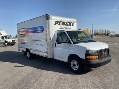 GMC G33903 Box Truck - 401HP, 6 Speed Automatic, Roll up Door