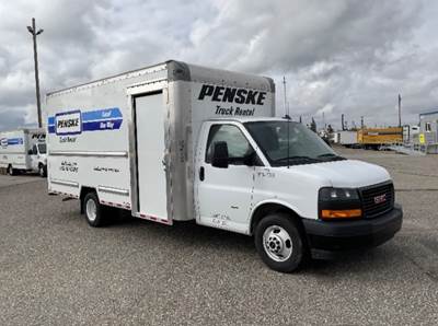 GMC G33903 Box Truck - 401HP, 6 Speed Automatic, Roll up Door
