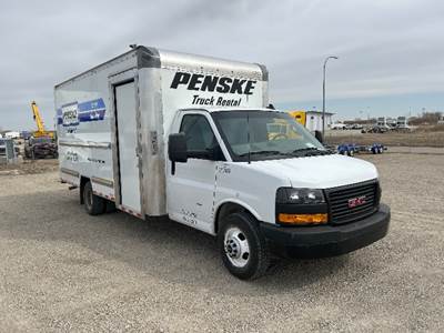 GMC G33903 Box Truck - 401HP, 6 Speed Automatic, Roll up Door