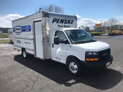 GMC G33903 Box Truck - 401HP, 6 Speed Automatic, Roll up Door