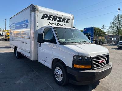 GMC G33903 Box Truck - 401HP, 6 Speed Automatic, Roll up Door