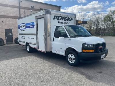 GMC G33903 Box Truck - 401HP, 6 Speed Automatic, Roll up Door
