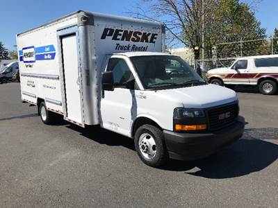 GMC G33903 Box Truck - 401HP, 6 Speed Automatic, Roll up Door