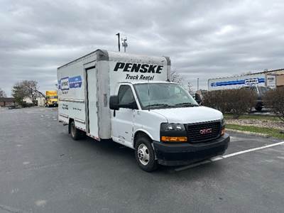 GMC G33903 Box Truck - 401HP, 6 Speed Automatic, Roll up Door