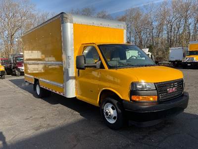 GMC G33903 Box Truck - 401HP, 6 Speed Automatic, Roll up Door