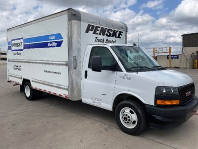 GMC G33903 Box Truck - 401HP, 6 Speed Automatic, Roll up Door