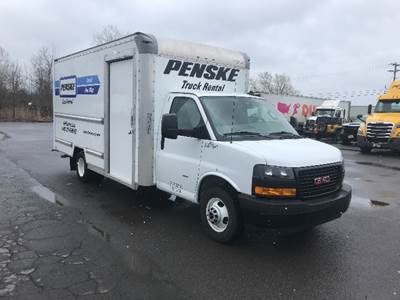 GMC G33903 Box Truck - 401HP, 6 Speed Automatic, Roll up Door