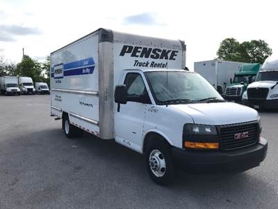 GMC G33903 Box Truck - 401HP, 6 Speed Automatic, Roll up Door