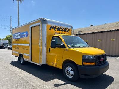 GMC G33903 Box Truck - 401HP, 6 Speed Automatic, Roll up Door