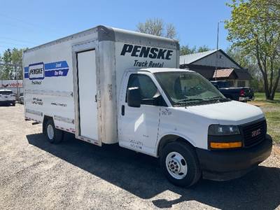 GMC G33903 Box Truck - 401HP, 6 Speed Automatic, Roll up Door
