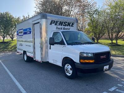 GMC G33903 Box Truck - 401HP, 6 Speed Automatic, Roll up Door