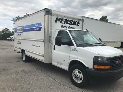 GMC G33903 Box Truck - 401HP, 6 Speed Automatic, Roll up Door