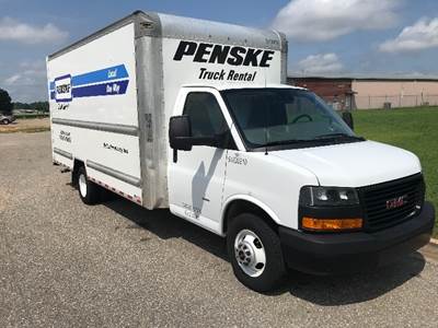 GMC G33903 Box Truck - 401HP, 6 Speed Automatic, Roll up Door