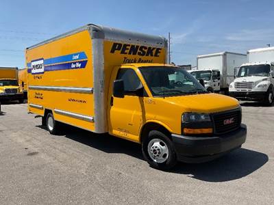 GMC G33903 Box Truck - 401HP, 6 Speed Automatic, Roll up Door