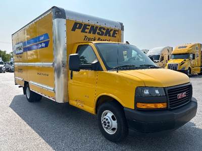 GMC G33903 16 ft Box Truck - 341HP, 6 Speed Automatic, Roll up Door