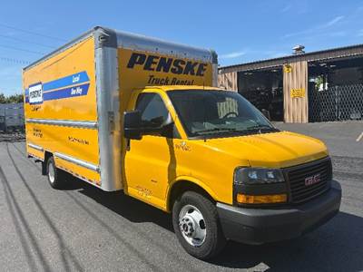 GMC G33903 Box Truck - 341HP, 6 Speed Automatic, Roll up Door