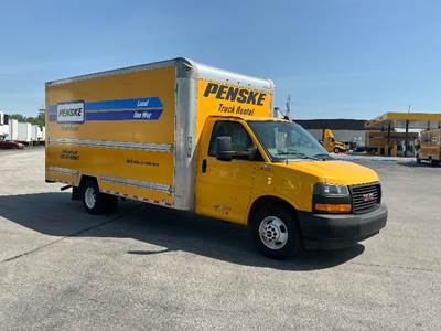 GMC G33903 16 ft Box Truck - 341HP, 6 Speed Automatic, Roll up Door